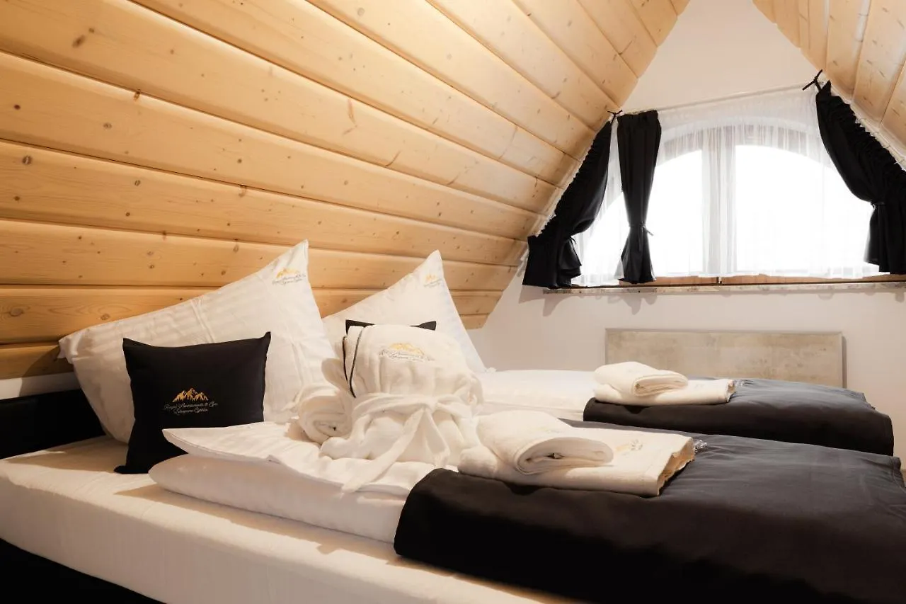 Royal Apartments & Spa Zakopane-Cyrhla 0*, Закопане
